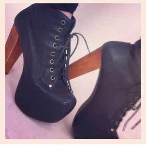 Jeffrey Campbell Lita black leather size 8.5