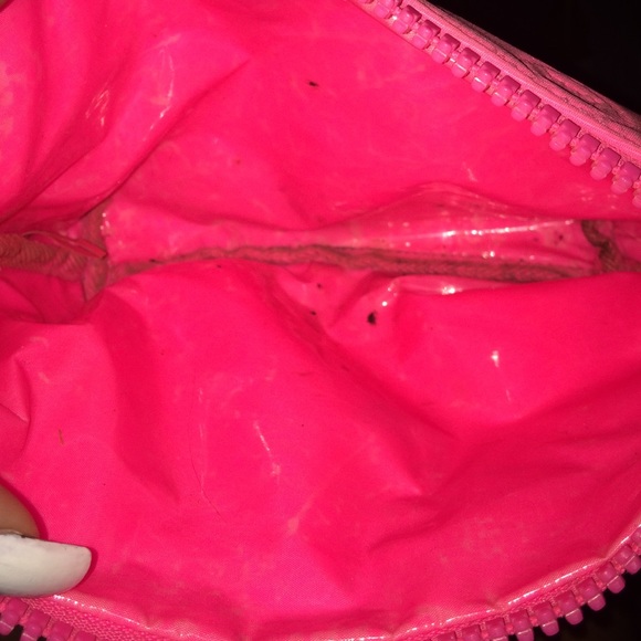 Cosmetic bag - Picture 2 of 3