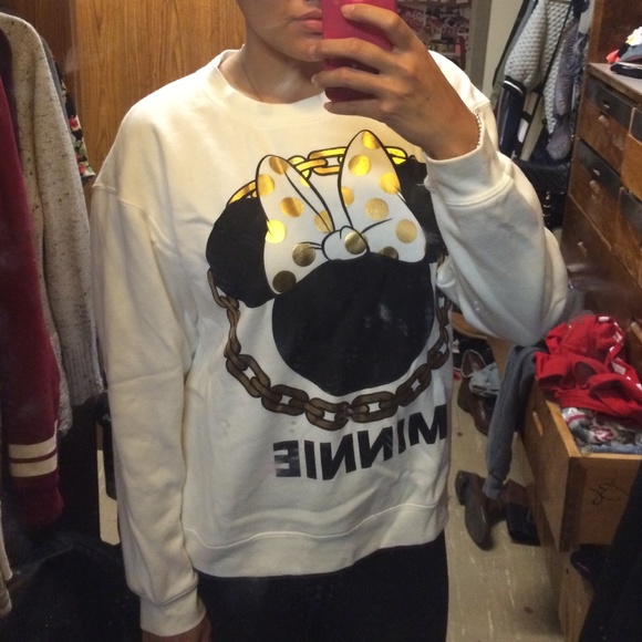 Minnie sweatshirt