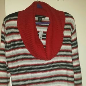 Sweater w/ red, black and white stripes