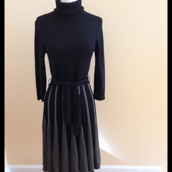 Sold in bundle BCBGMAXAZRIA Sweater Knit BLK