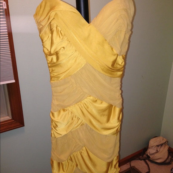 Yellow Bebe body-con dress!