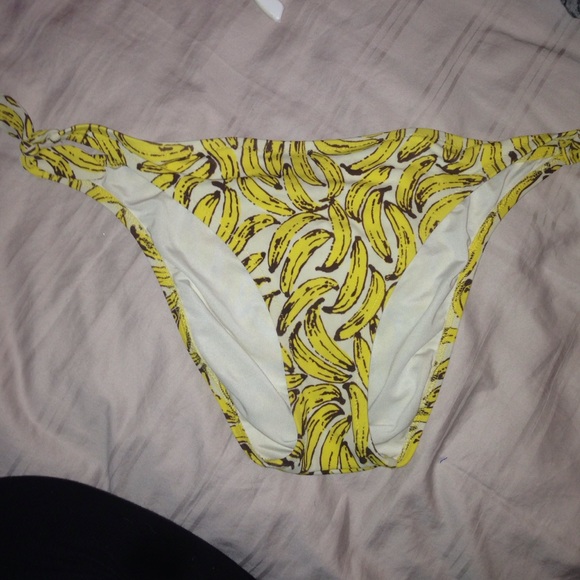 VICTORIA SECRET BATHING SUITE