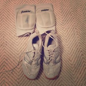 Nike Volleyball shoes (optional bonus) knee pads