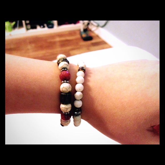 2 Cute bracelets!!