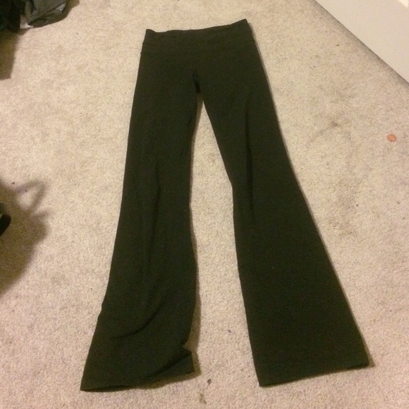 Lululemon yoga groove pants size 2❤️ - Picture 1 of 3