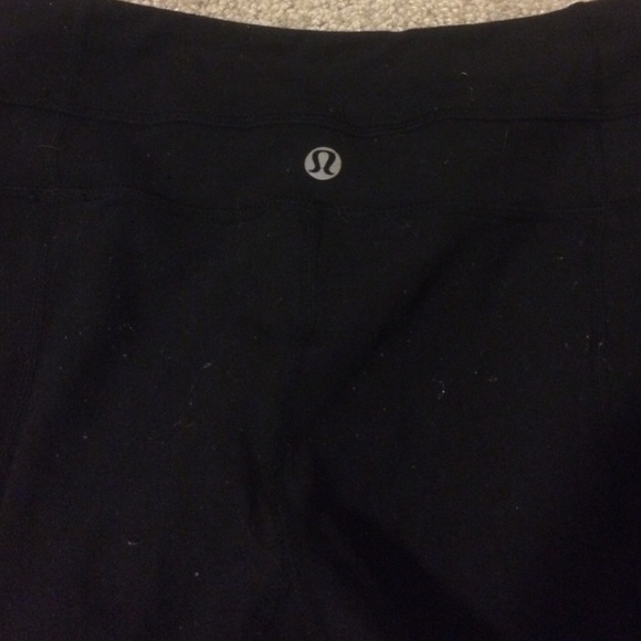 Lululemon yoga groove pants size 2❤️ - Picture 3 of 3