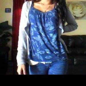 Loose fitting aero shirt. XS