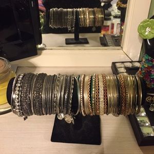 Small bracelet holder