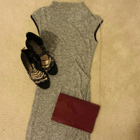 Burgundy Red Acrylic Clutch - Picture 2 of 4