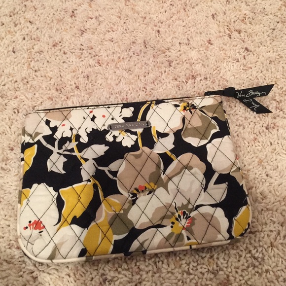 vera bradley medium cosmetic tote
