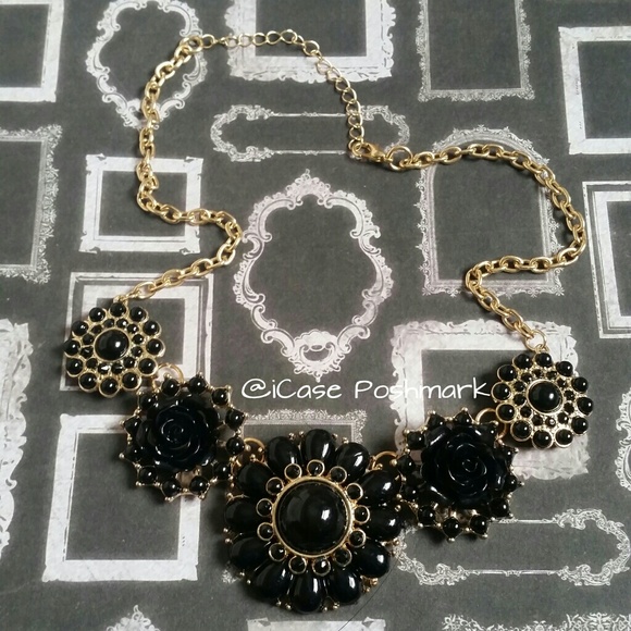 (LOWEST-PRICED) Black Statement Necklace