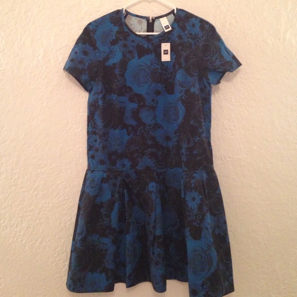 GAP Dresses & Skirts - Cobalt blue flower graphic print Gap dress