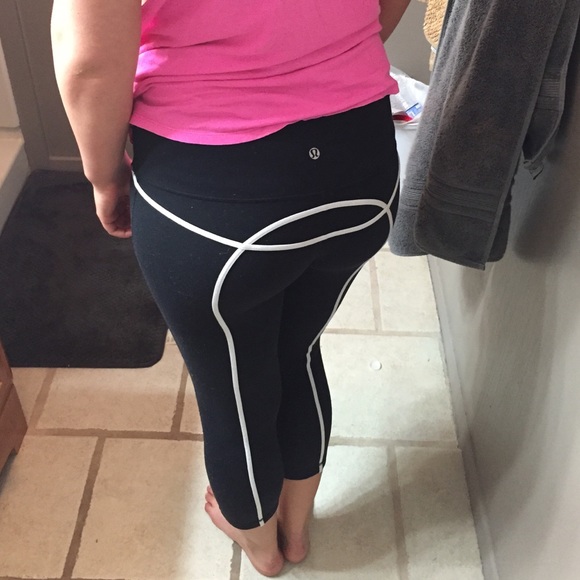 Lululemon black with white stripe crops