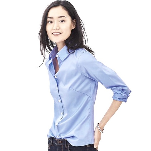 ✨Banana Republic Non Iron Button Down Shirt - 0