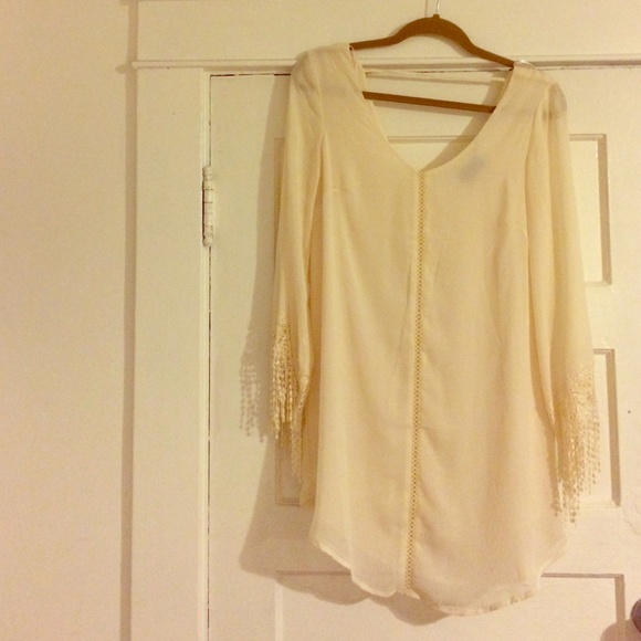 White stone cold fox style dress with lace