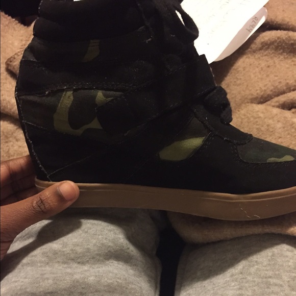Sneaker Wedges