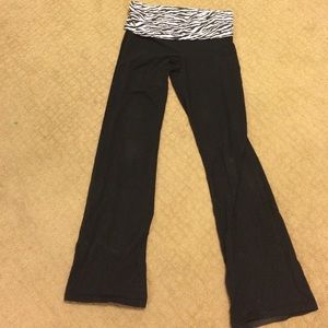 🚨SOLD🚨 Pink Victoria's Secret yoga pants