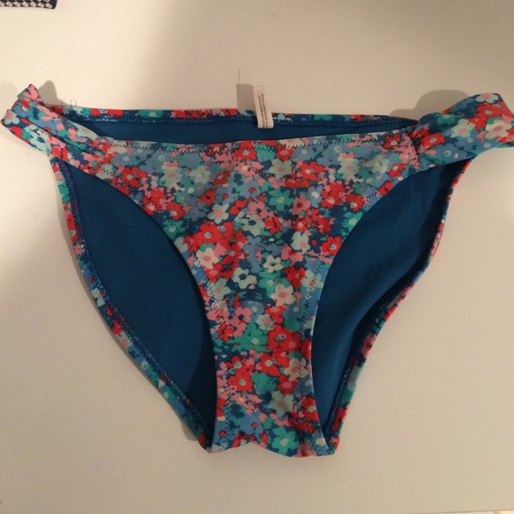 Flowered full cut bikini bottoms