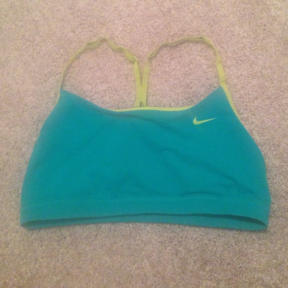 Reversible Nike sports bra medium size