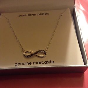 Le Vieux necklace