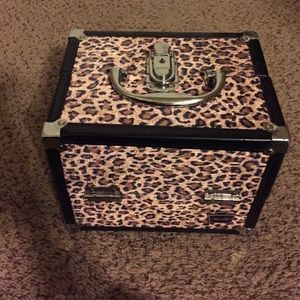 Cheetah print caboodle