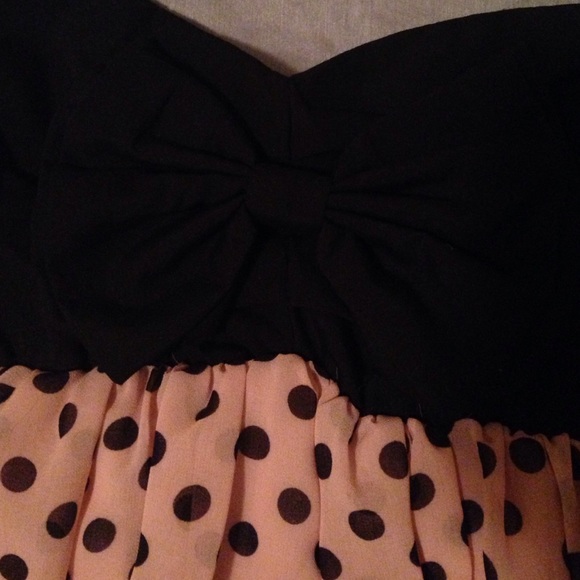 🚫🚫SOLD🚫🚫Bow dress - Picture 2 of 4