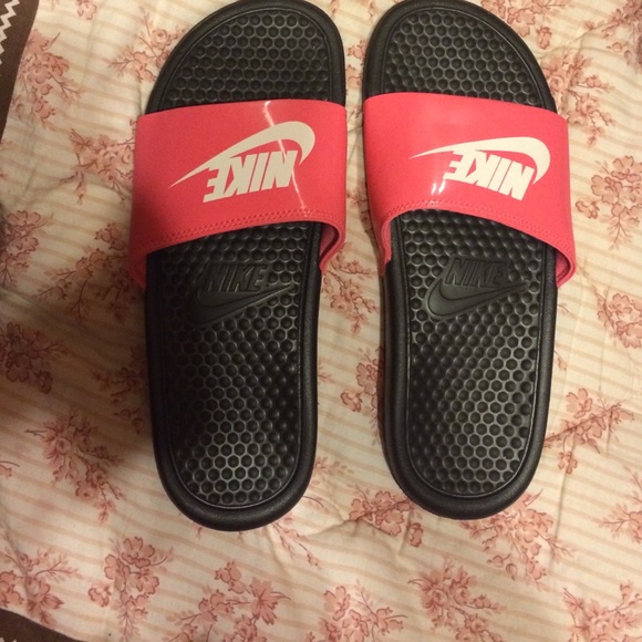 PINK Nike sandles