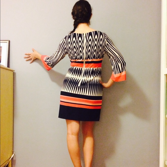 60s-inspired minidress - Picture 3 of 4