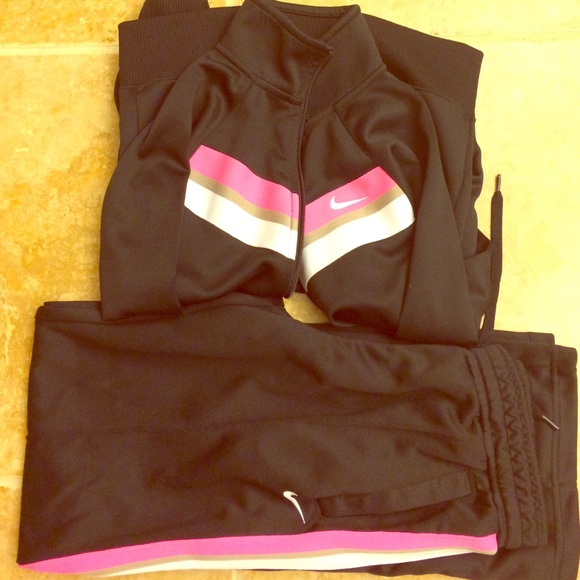 Nike Other - Kids Nike jogger set