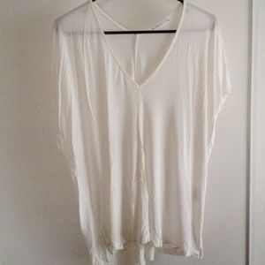 Basic white v-neck tee