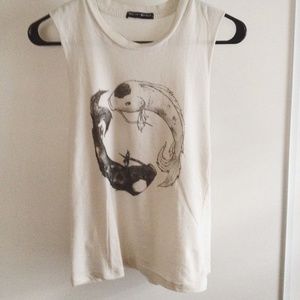Brandy Melville yin and yang graphic tee