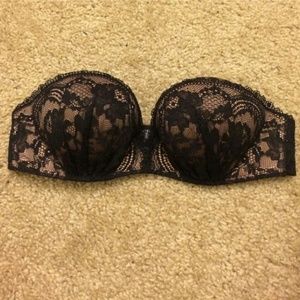 VS black lace Bombshell Bra!! Adds 2 cup sizes