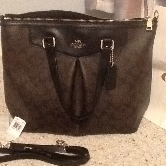 Brand new Coach purse! - Picture 2 of 4