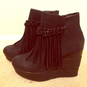 Sbicca Zepp Black Platform Wedge Booties