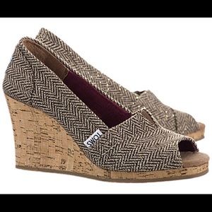 Toms Wedge in Brown Metallic Herringbone