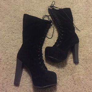 Velvet platform lace-up boots