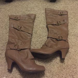 kitten heel light brown leather buckled boots