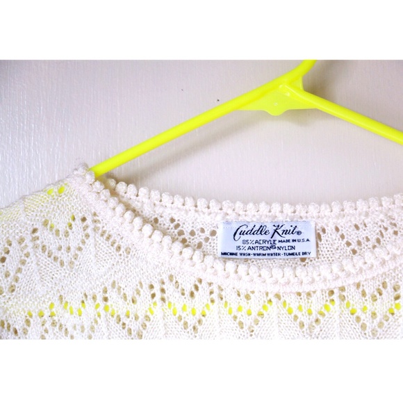 Vintage Open-Knit Cream Sweater - Picture 3 of 3
