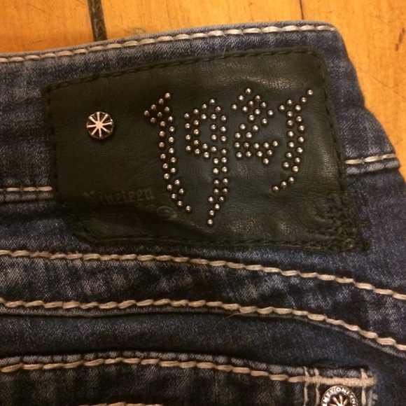 Jeans - Picture 2 of 3