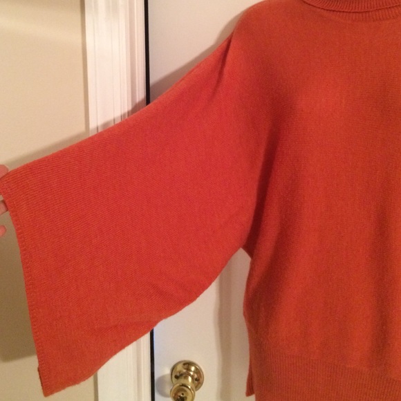 NY&C stylish orange loose knit sweater - Picture 2 of 4