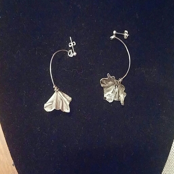 Unique Fine Silver "Lily" & Crystal Earrings - Picture 2 of 3