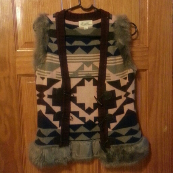 Forever 21 BoHo chic vest with fo fur trimmings