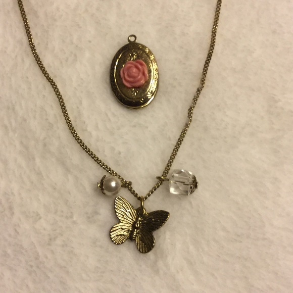 Betsy Johnson Butterfly Necklace & Locket w/ Rose - Picture 4 of 4