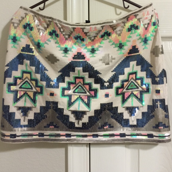 Aztec pattern skirt