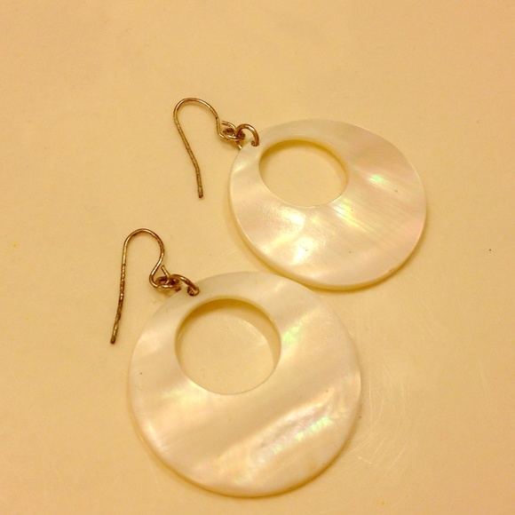 White shell earings