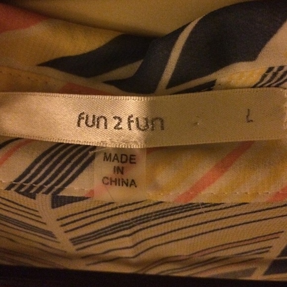 fun to fun Top - Picture 4 of 4