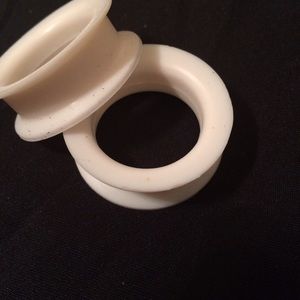 1 1/8 inch silicone tunnels plugs