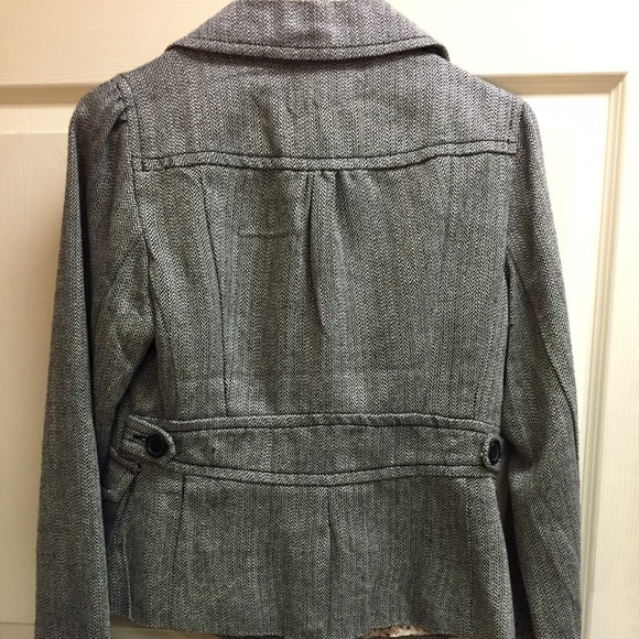 Blazer - Picture 2 of 2