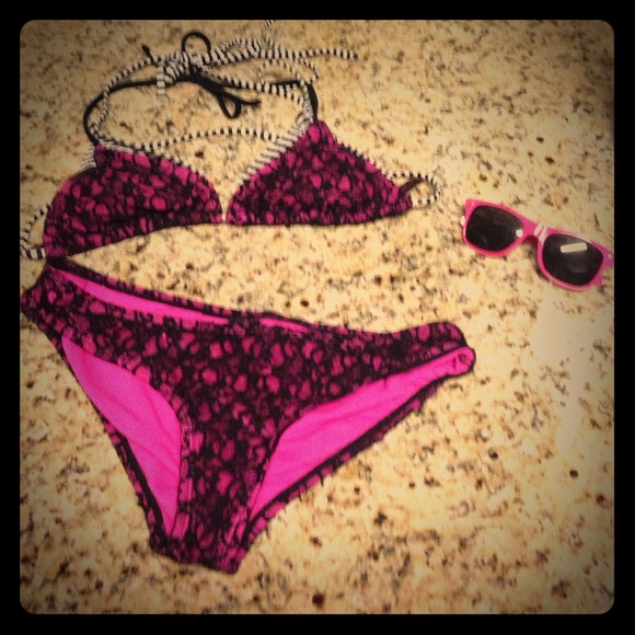 Sext lace stripe bikini!! - Picture 1 of 4